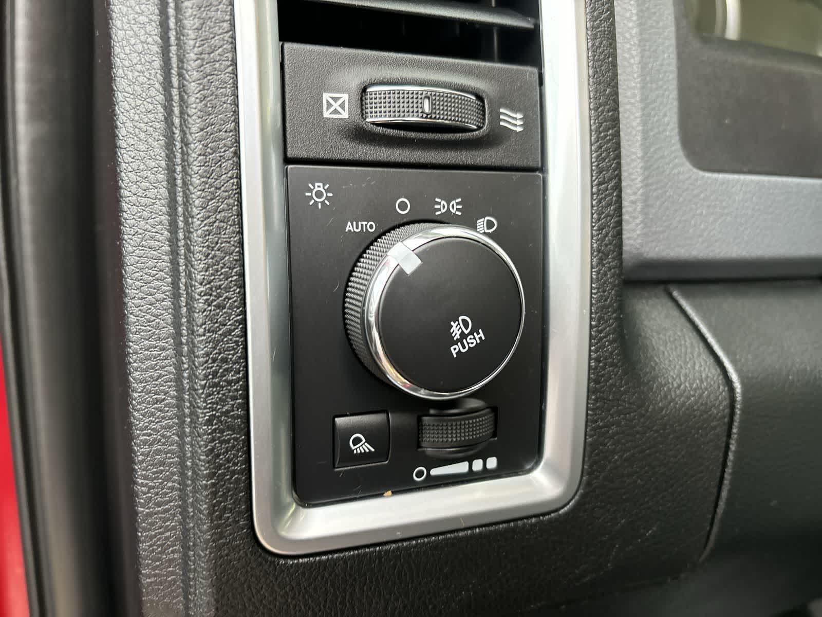 Thumbnail: 2014 RAM 1500 - 11