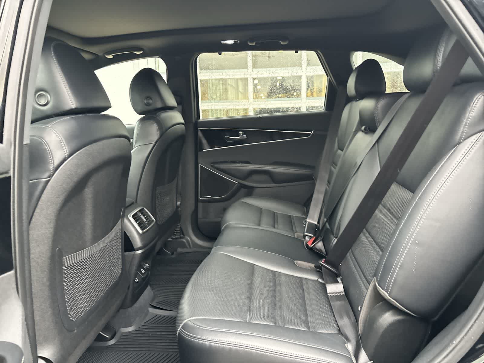 Thumbnail: 2020 Kia Sorento - 6