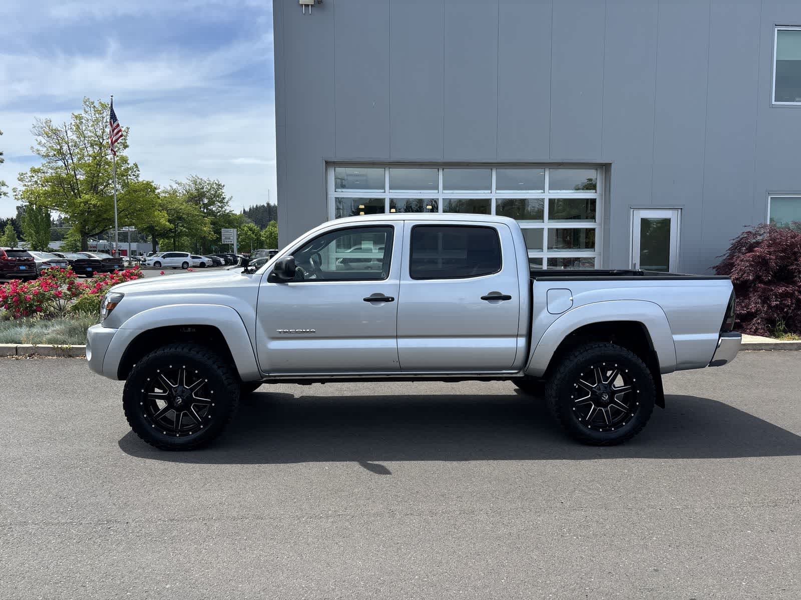 Thumbnail: 2005 Toyota Tacoma - 2