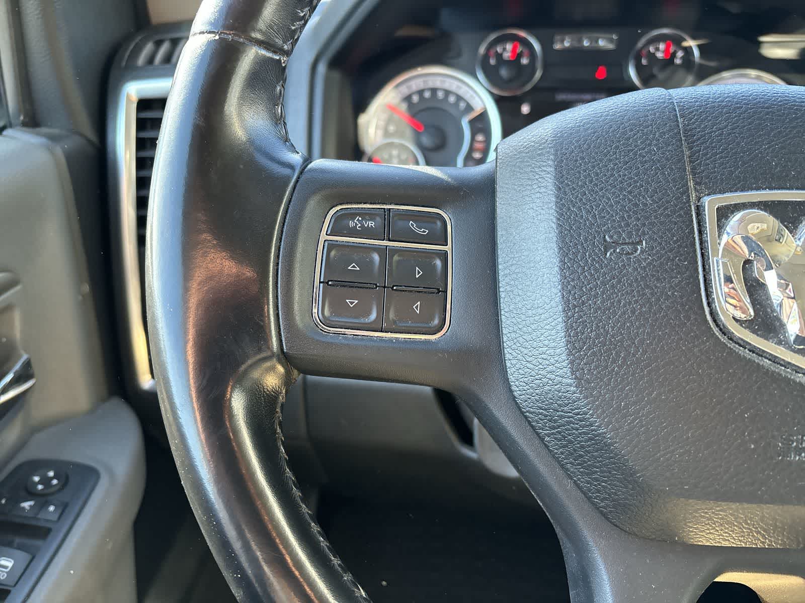 Thumbnail: 2020 RAM 1500 Classic - 9