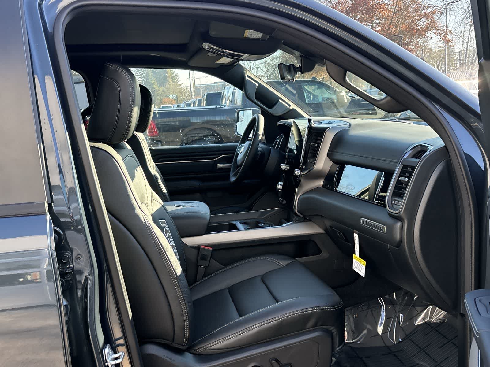 Thumbnail: 2026 RAM 1500 - 9