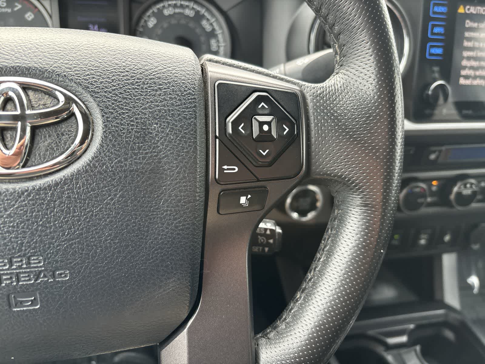 Thumbnail: 2017 Toyota Tacoma - 11