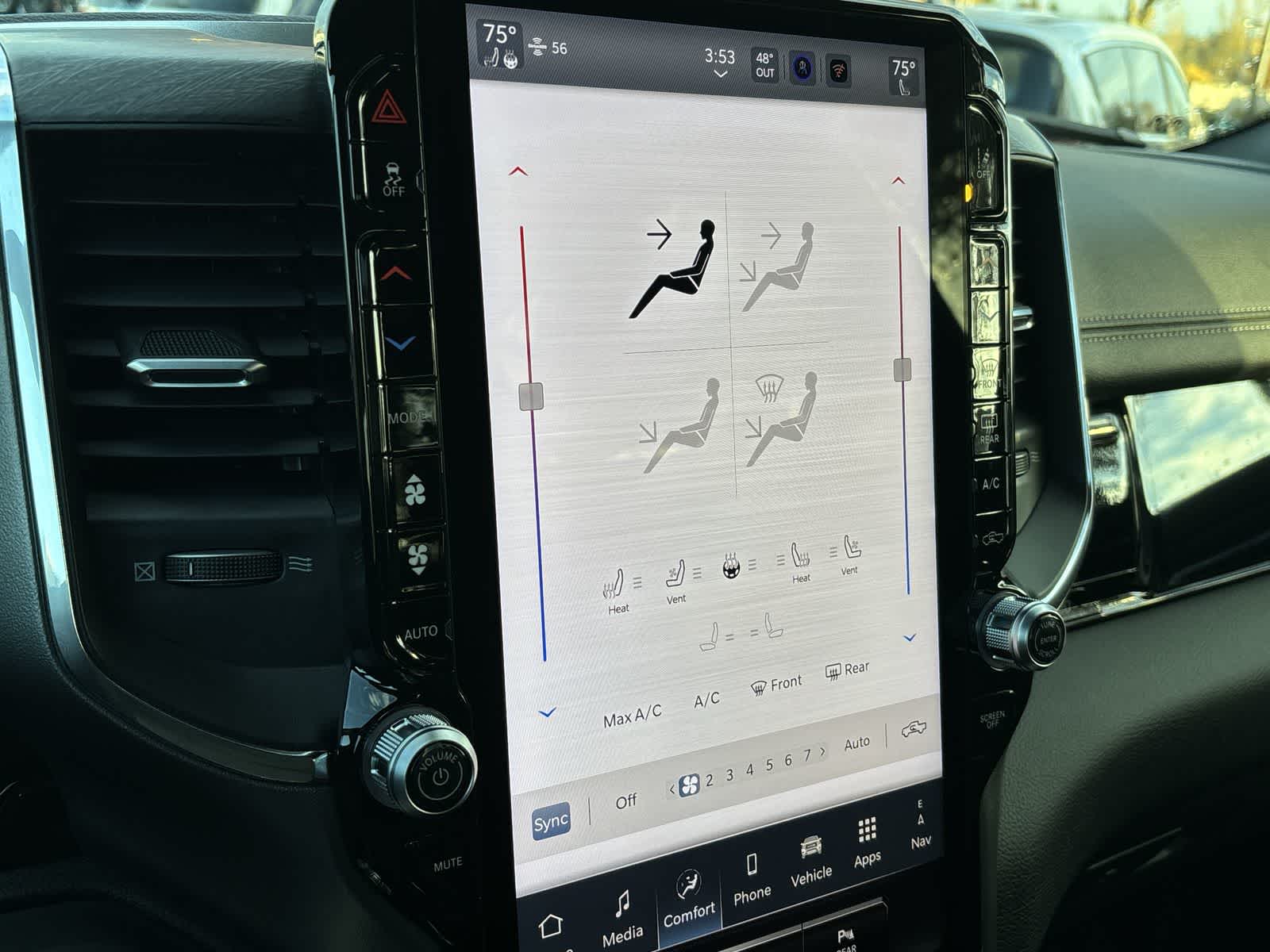 Thumbnail: 2026 RAM 1500 - 19