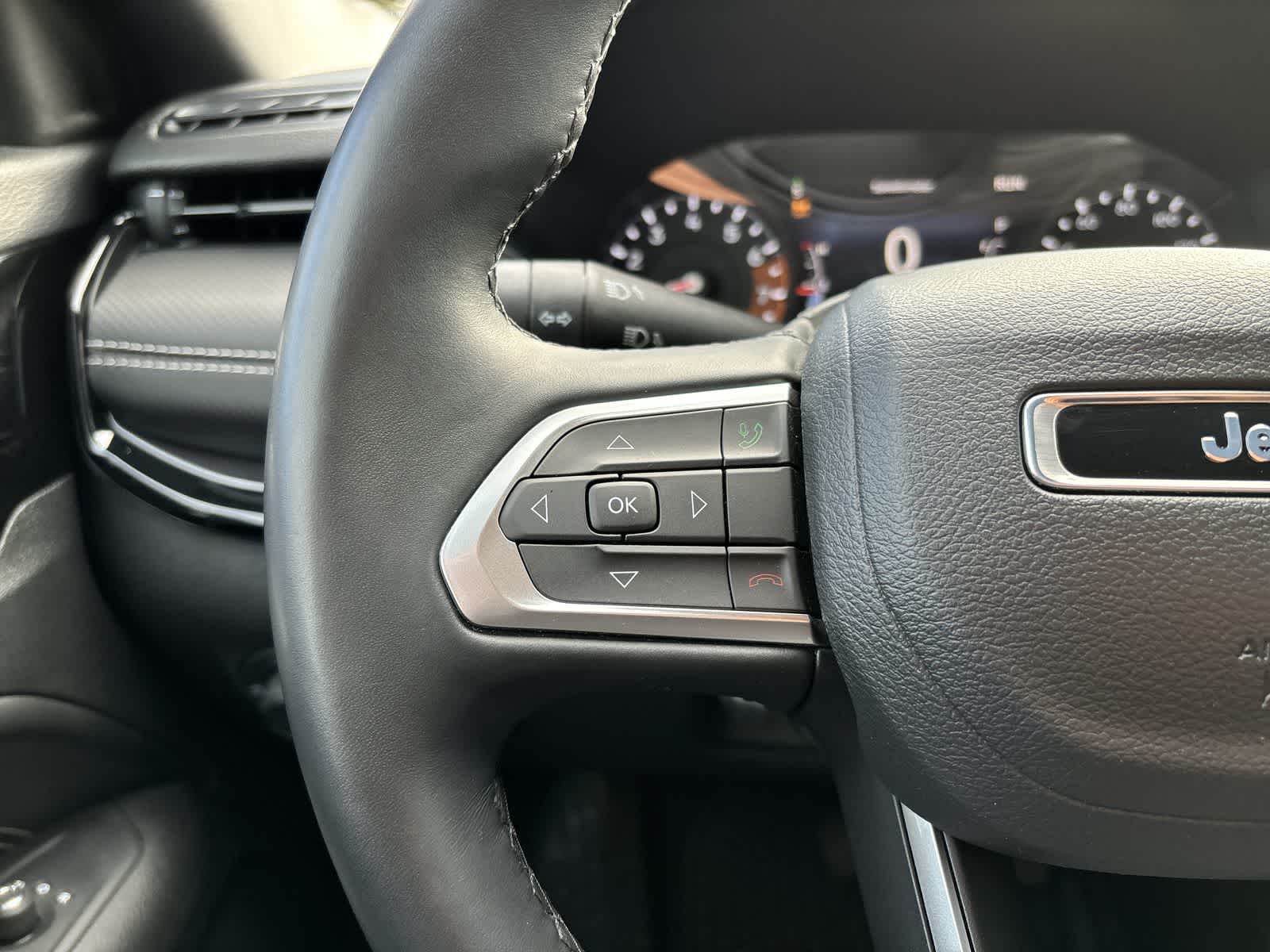 Thumbnail: 2022 Jeep Compass - 13