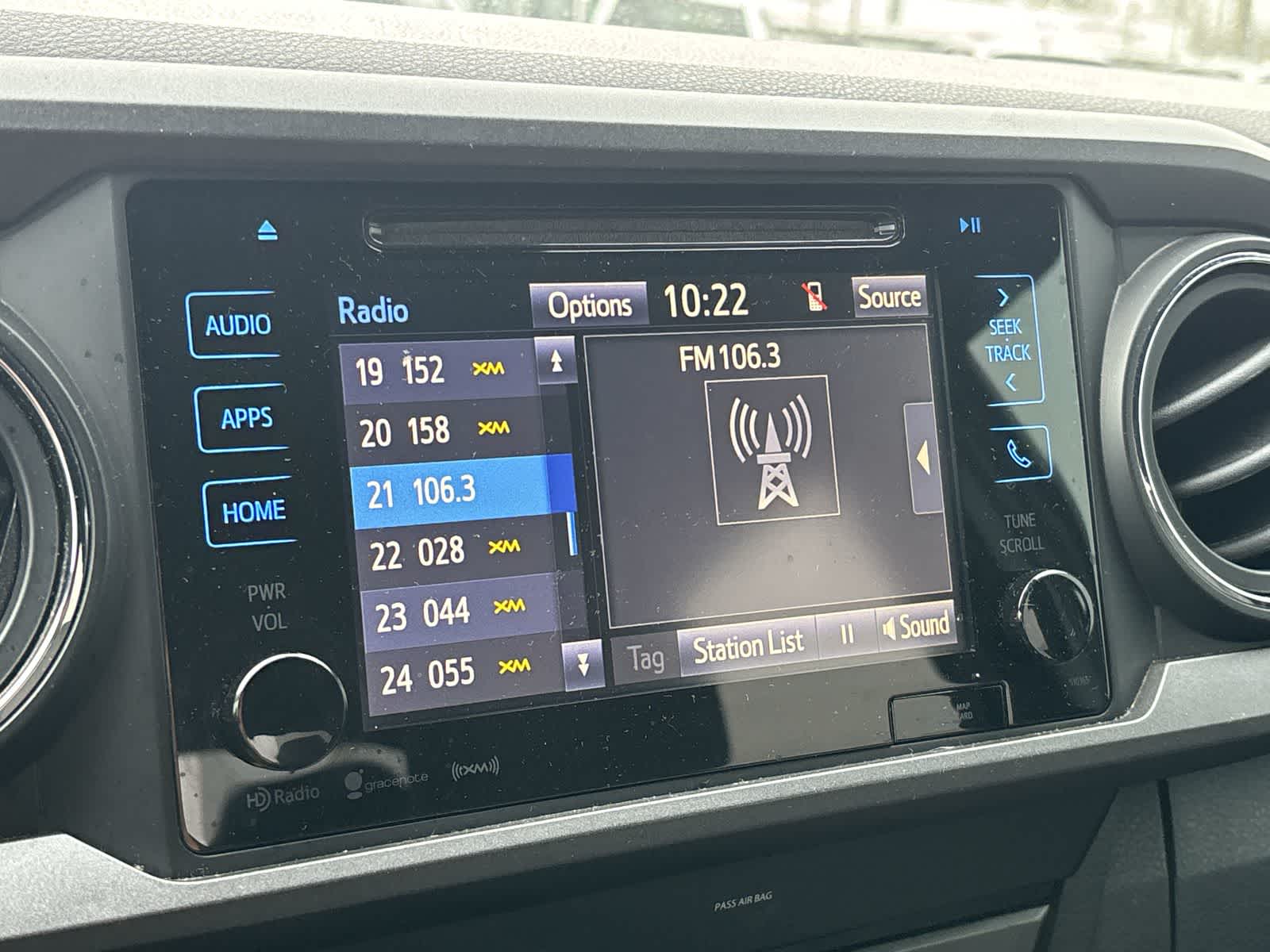 Thumbnail: 2019 Toyota Tacoma - 12