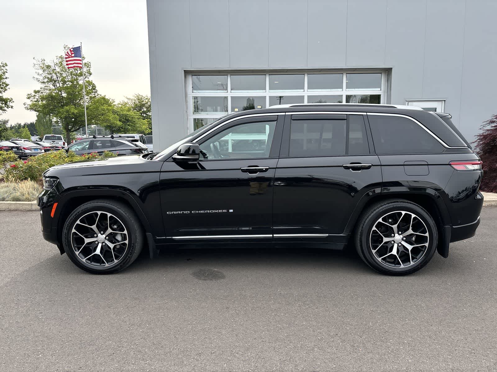 Thumbnail: 2023 Jeep Grand Cherokee - 2