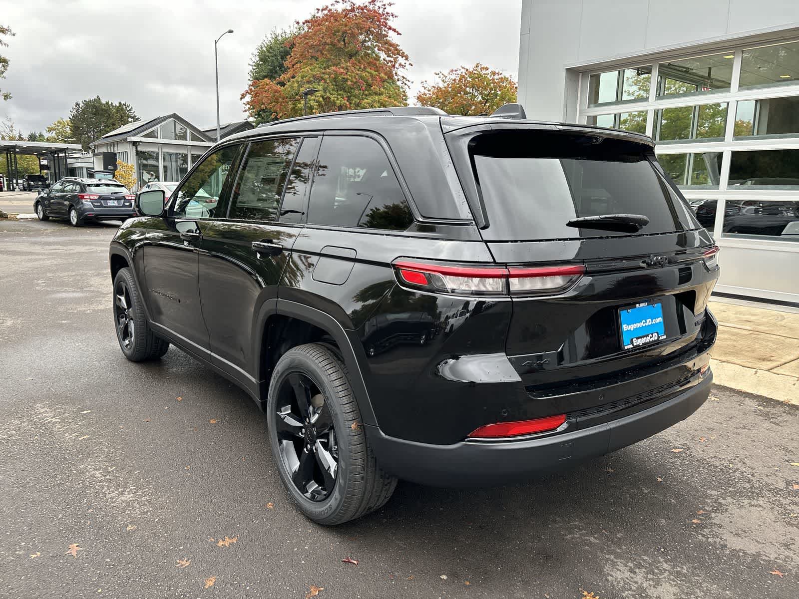 Thumbnail: 2025 Jeep Grand Cherokee - 3