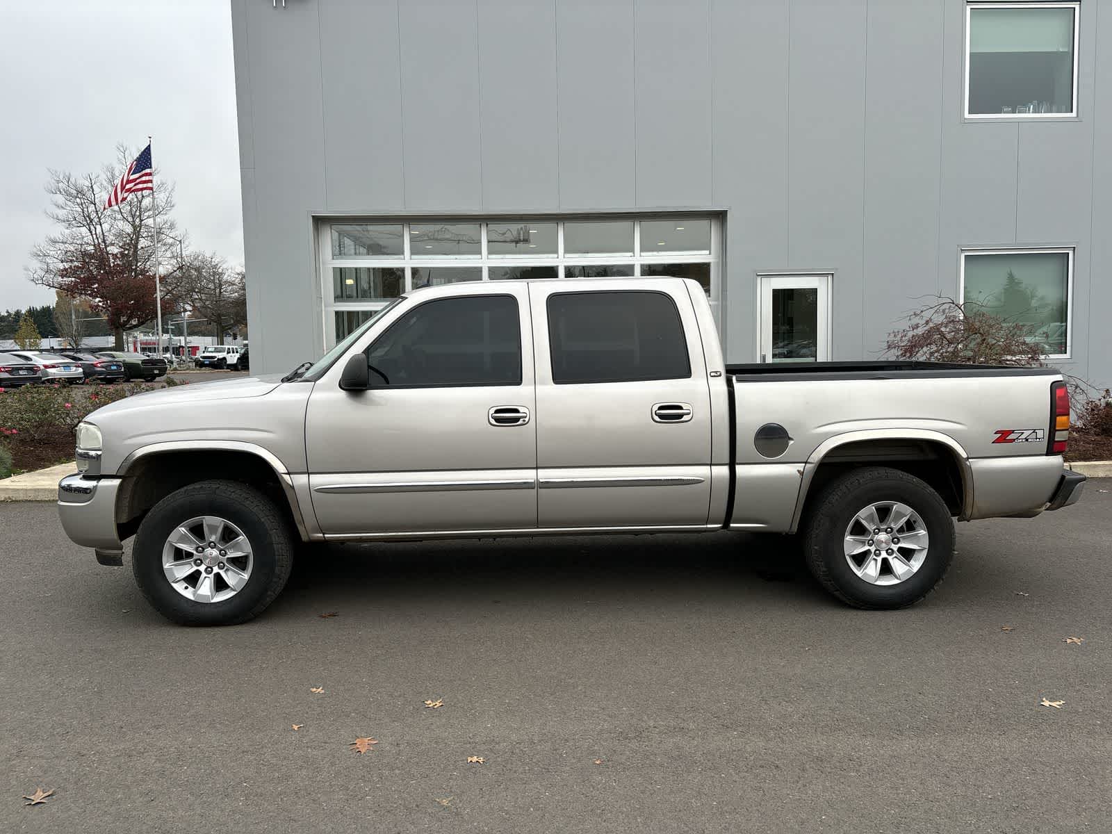 Thumbnail: 2005 GMC Sierra 1500 - 10