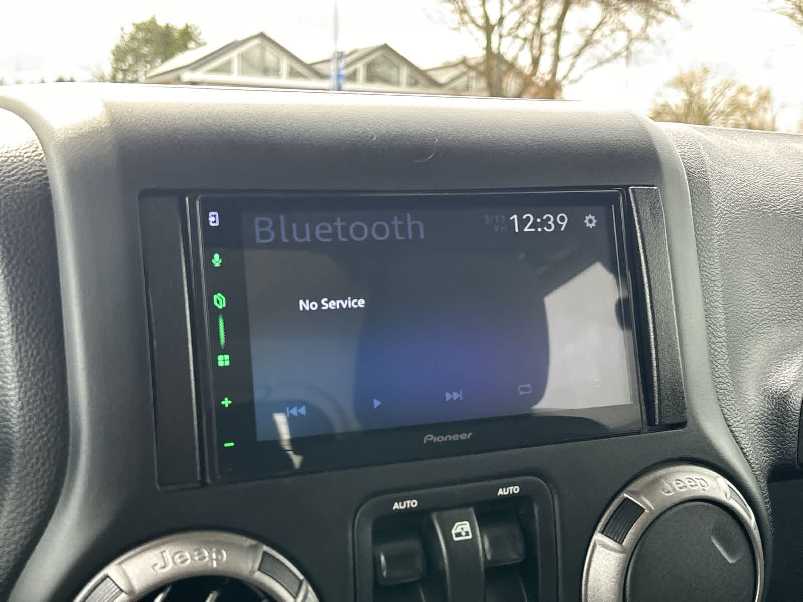 Thumbnail: 2018 Jeep Wrangler - 16