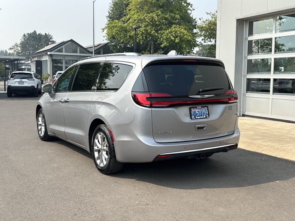 Certified 2021 Chrysler Pacifica Touring L Van Passenger Van