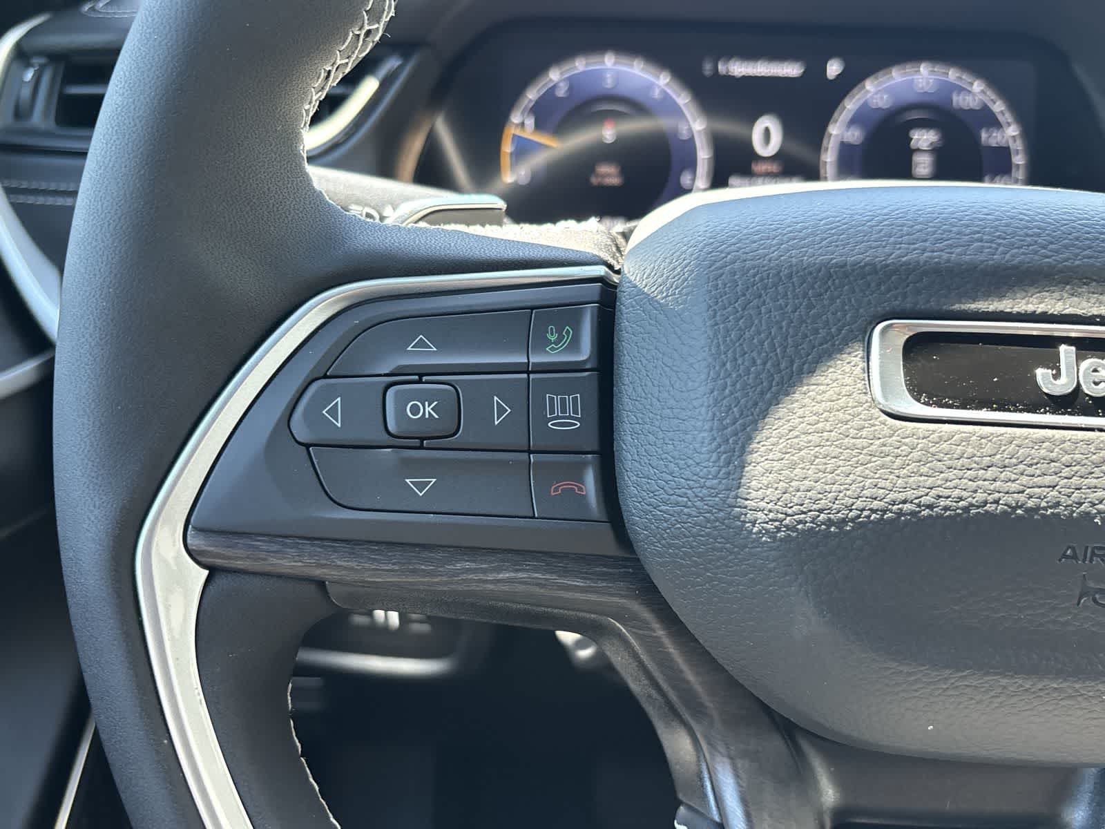 Thumbnail: 2026 Jeep Grand Cherokee - 14