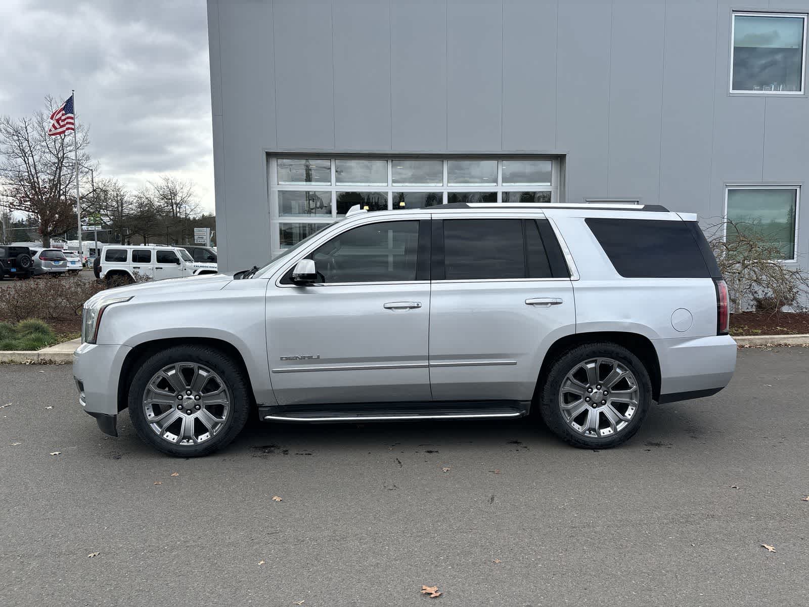 Thumbnail: 2015 GMC Yukon - 2