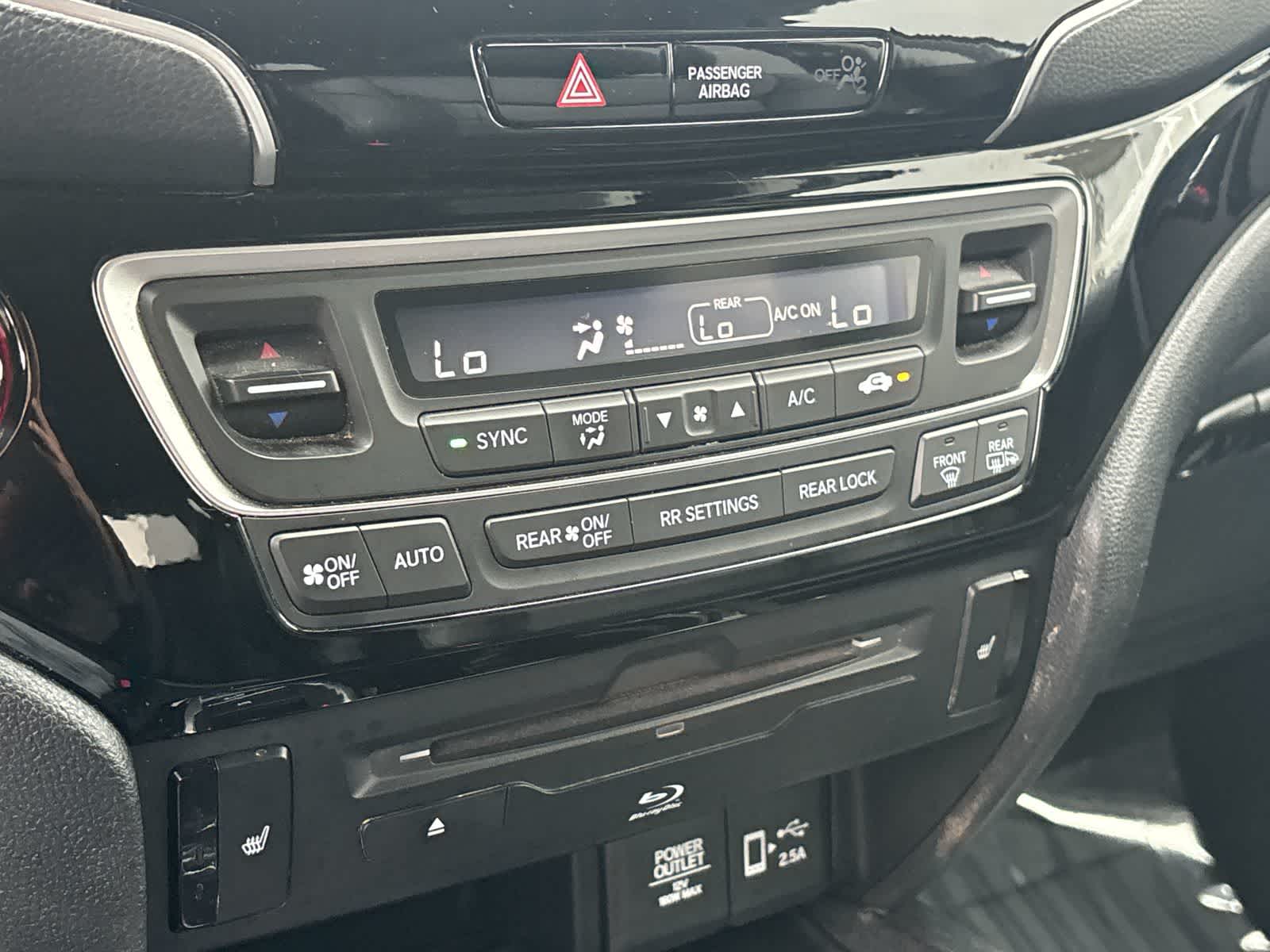 Thumbnail: 2020 Honda Pilot - 21