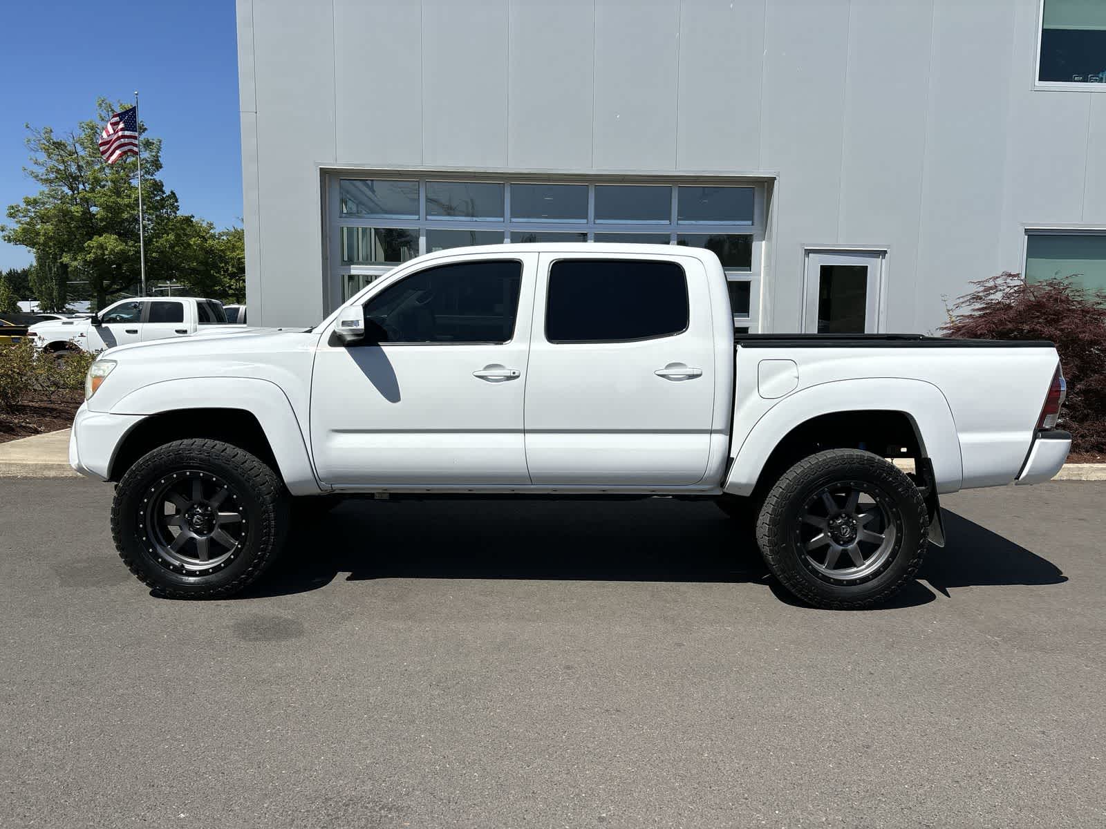 Thumbnail: 2012 Toyota Tacoma - 2