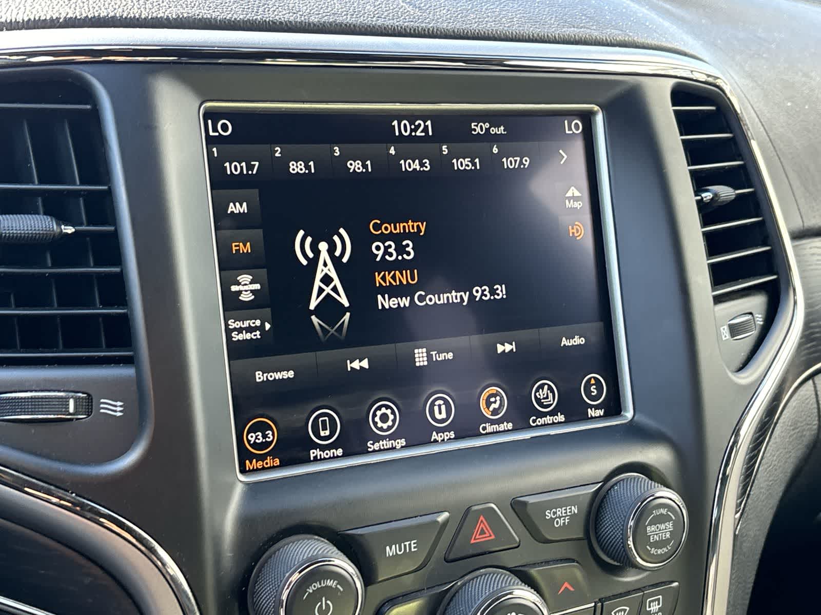 Thumbnail: 2018 Jeep Grand Cherokee - 14