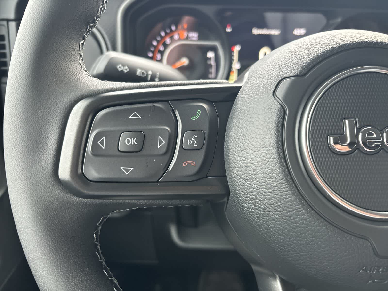 Thumbnail: 2026 Jeep Gladiator - 14