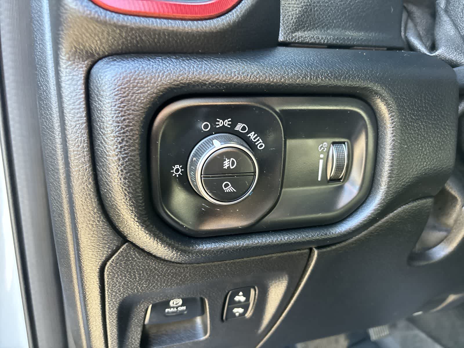 Thumbnail: 2020 RAM 1500 - 10