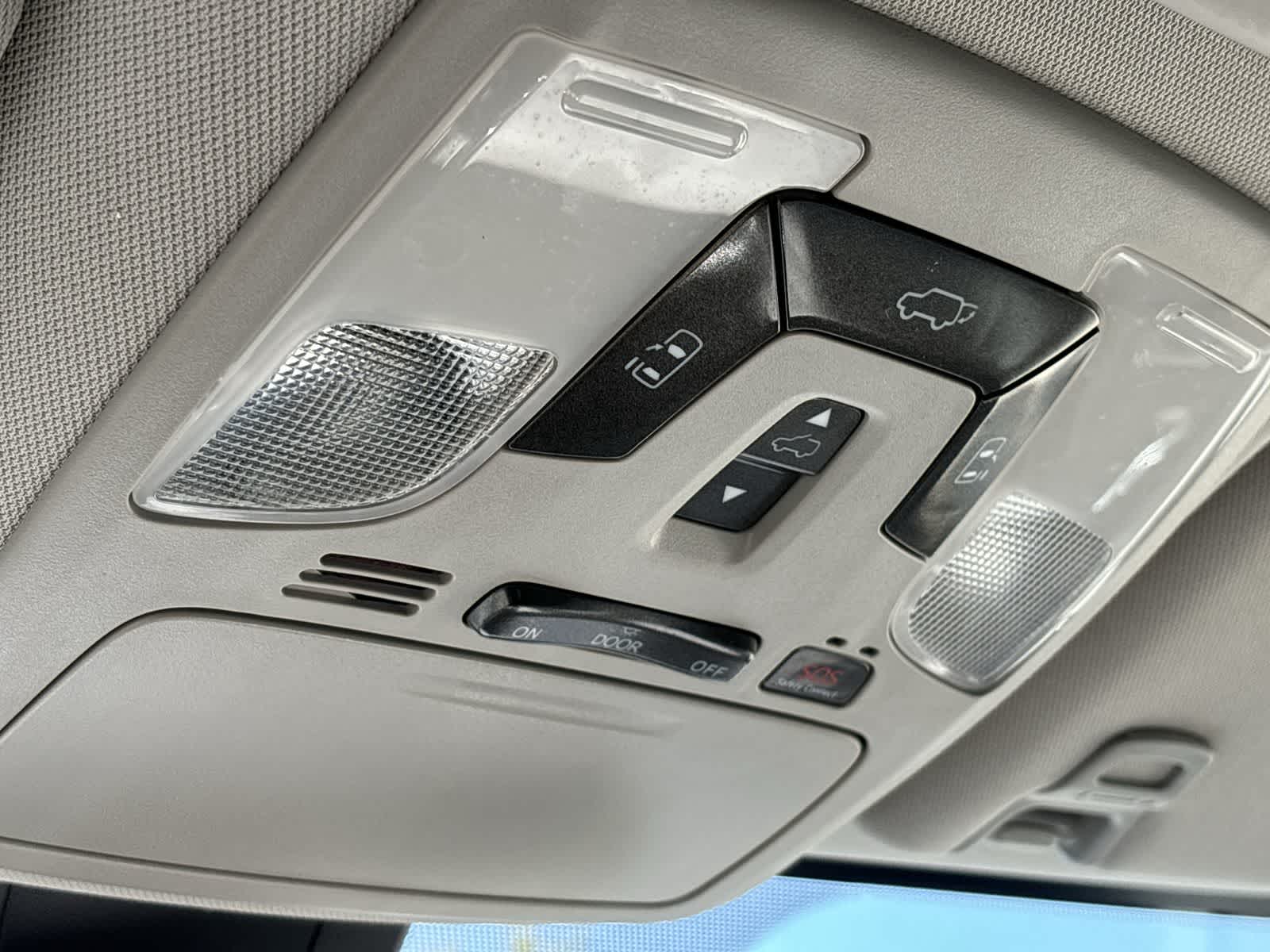 Thumbnail: 2020 Toyota Sienna - 26