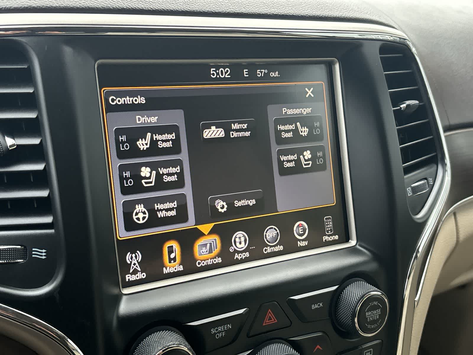 Thumbnail: 2014 Jeep Grand Cherokee - 17