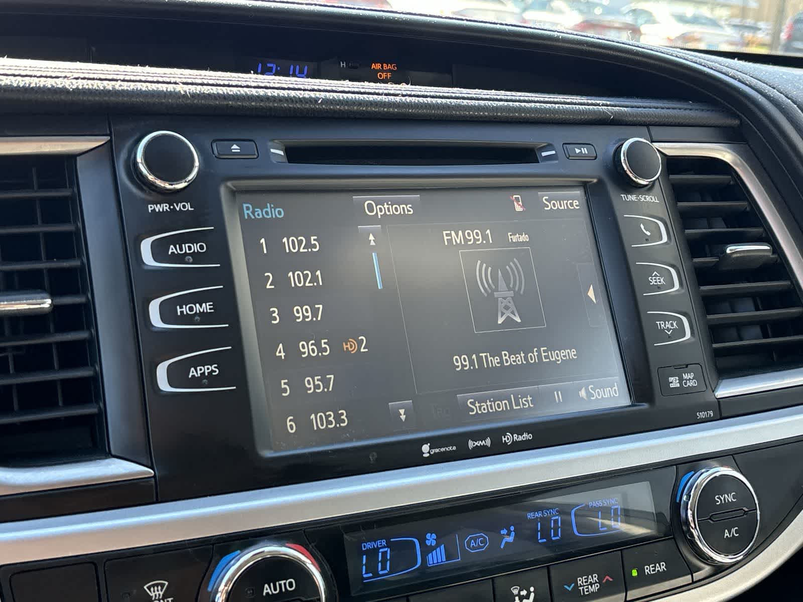 Thumbnail: 2017 Toyota Highlander - 14