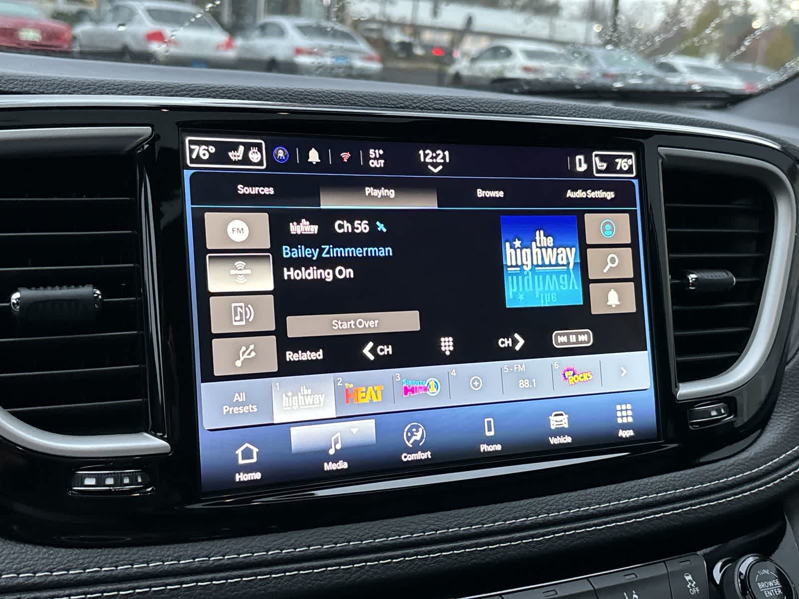 Thumbnail: 2026 Chrysler Pacifica - 14