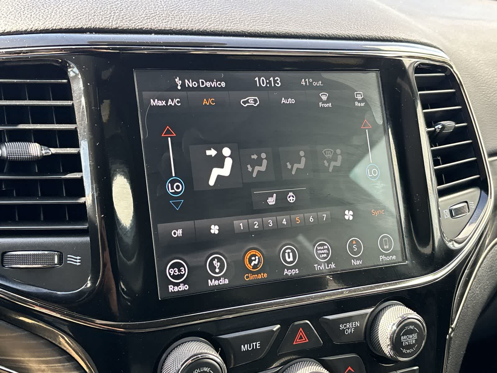 Thumbnail: 2019 Jeep Grand Cherokee - 19