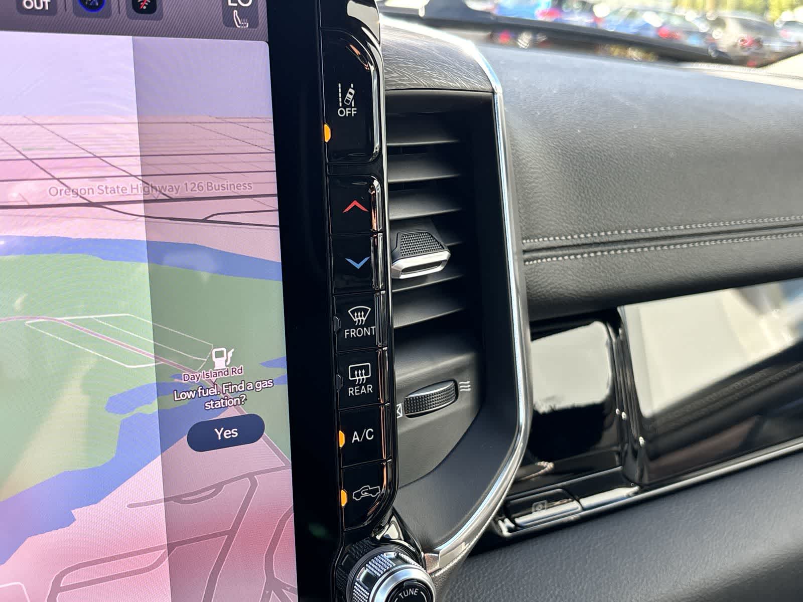 Thumbnail: 2026 RAM 1500 - 28