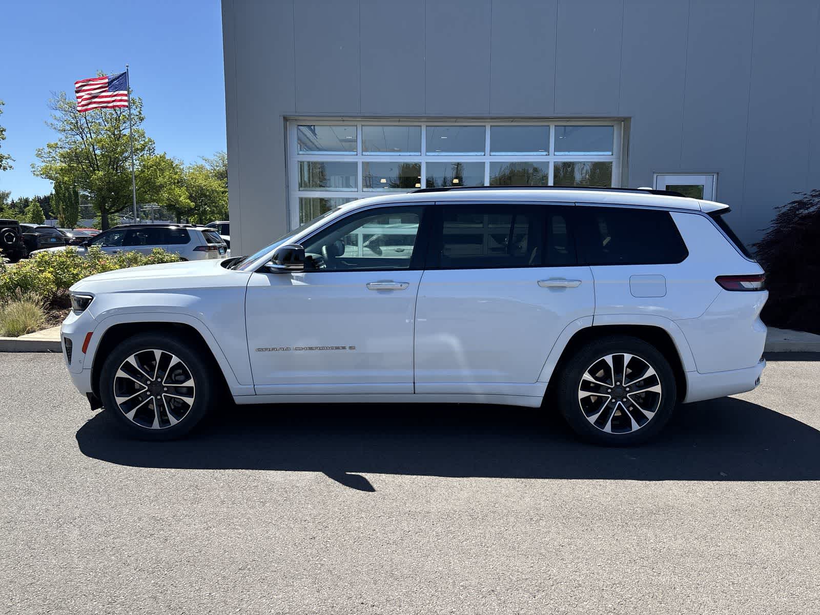 Thumbnail: 2023 Jeep Grand Cherokee - 2