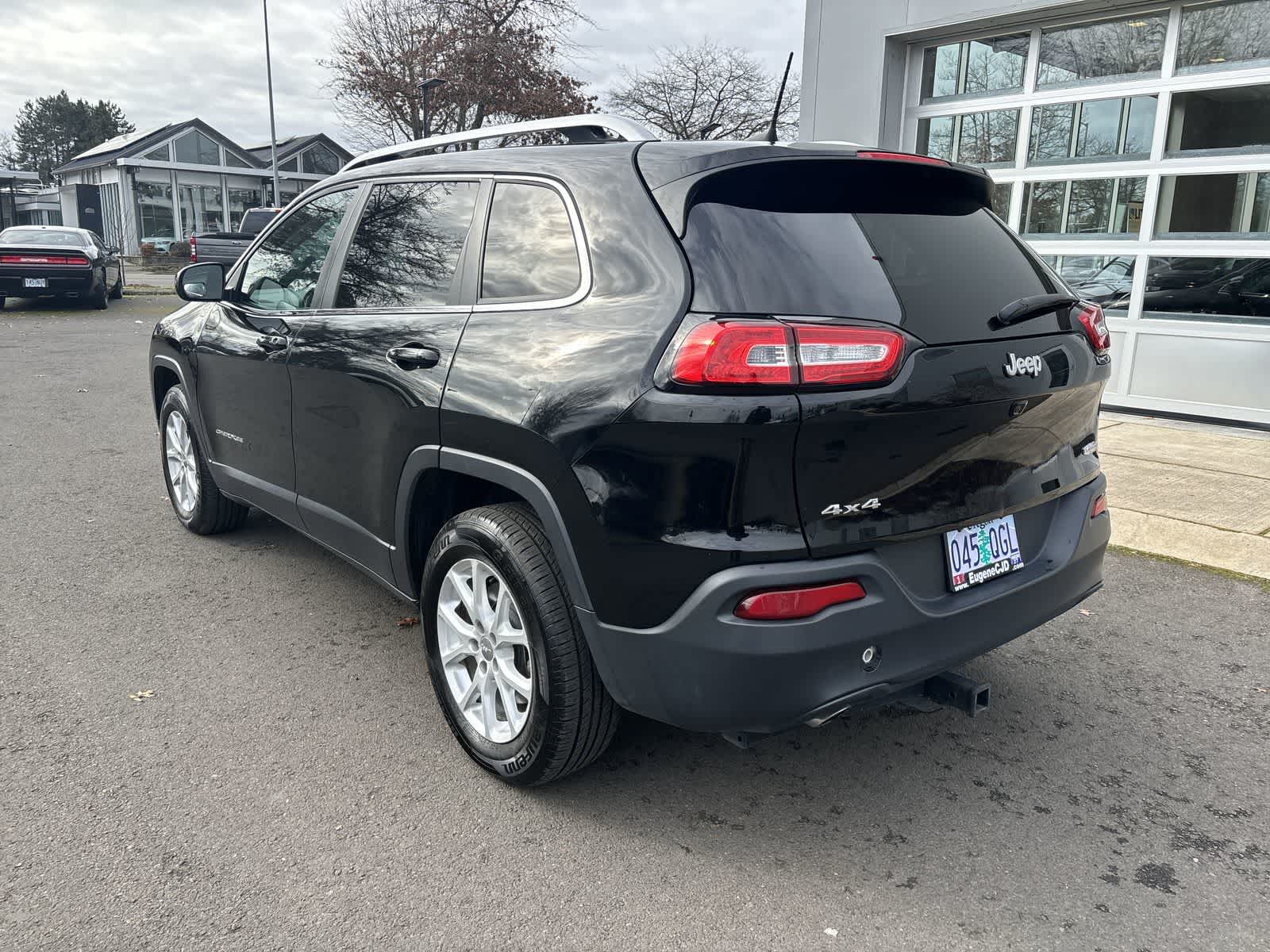 Thumbnail: 2018 Jeep Cherokee - 3
