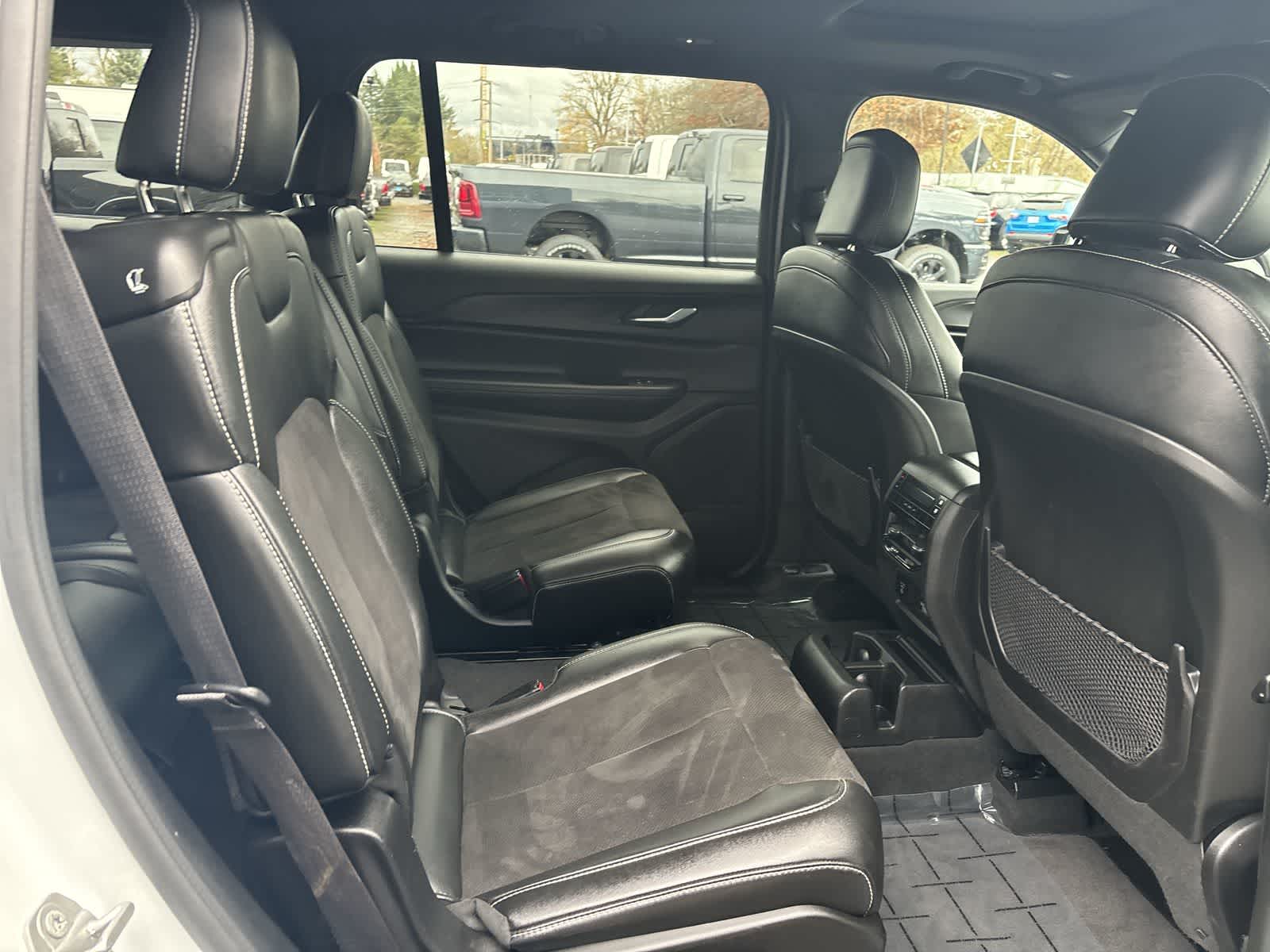 Thumbnail: 2024 Jeep Grand Cherokee L - 6