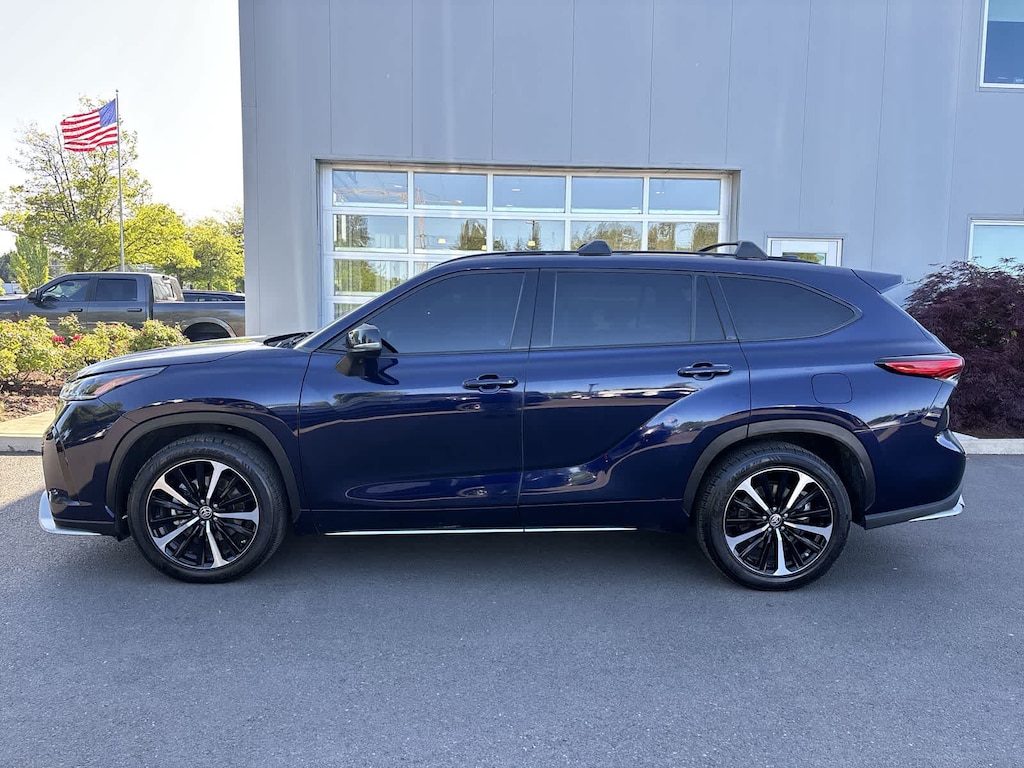 Used 2021 Toyota Highlander XSE SUV