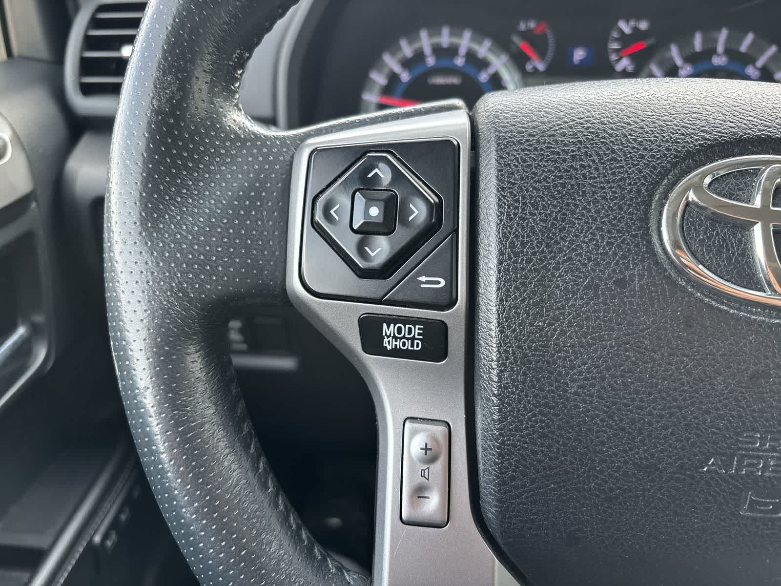 Thumbnail: 2015 Toyota 4Runner - 9