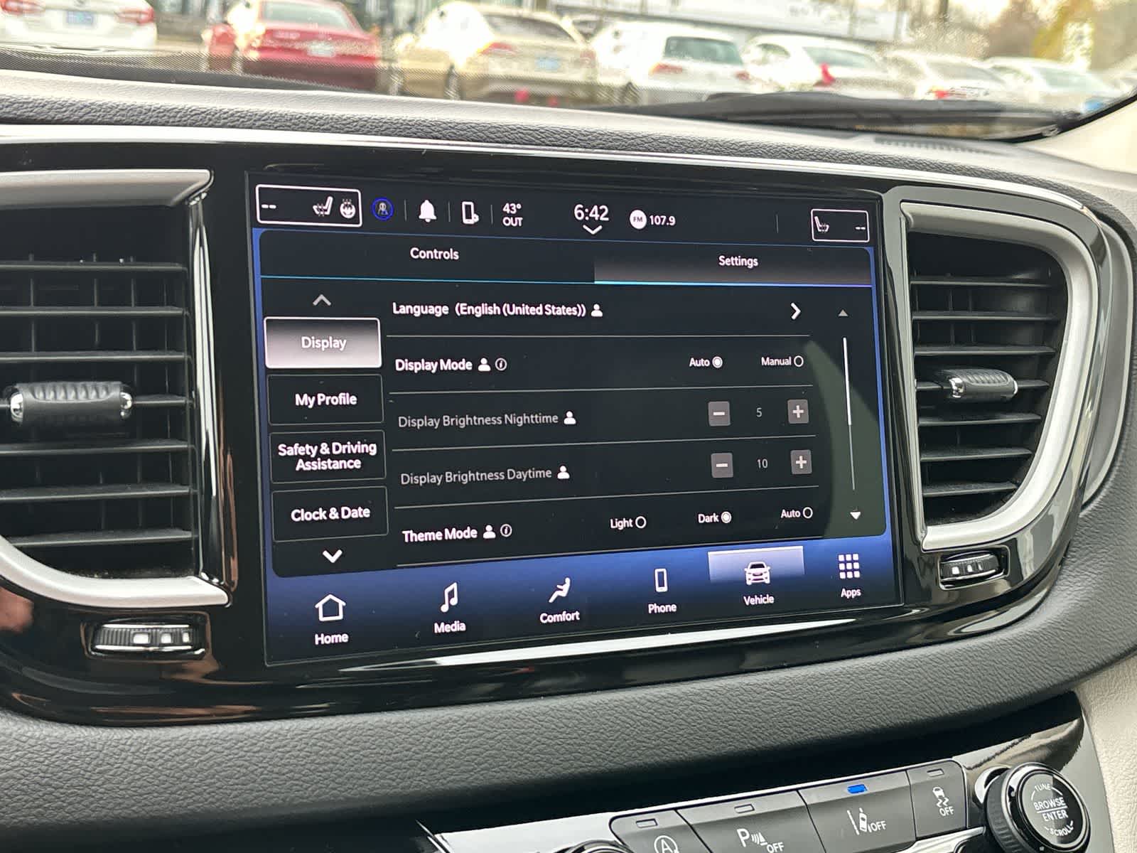 Thumbnail: 2024 Chrysler Pacifica - 19