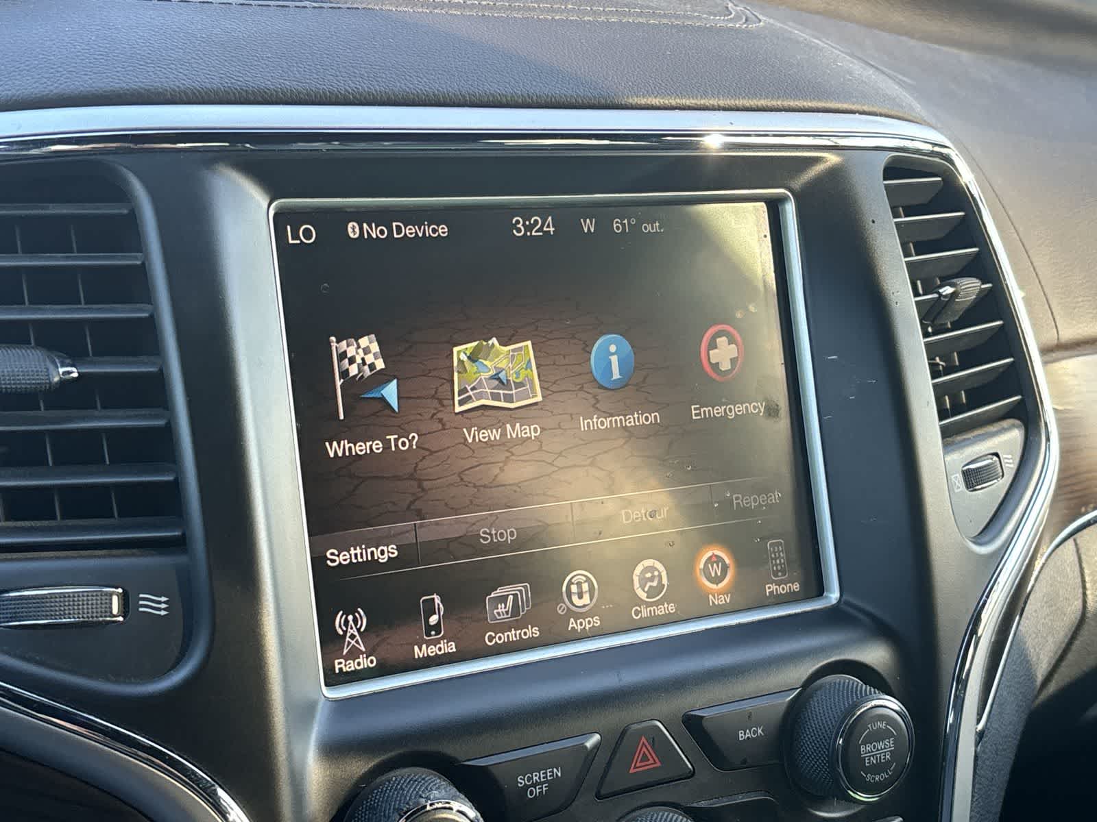 Thumbnail: 2014 Jeep Grand Cherokee - 16