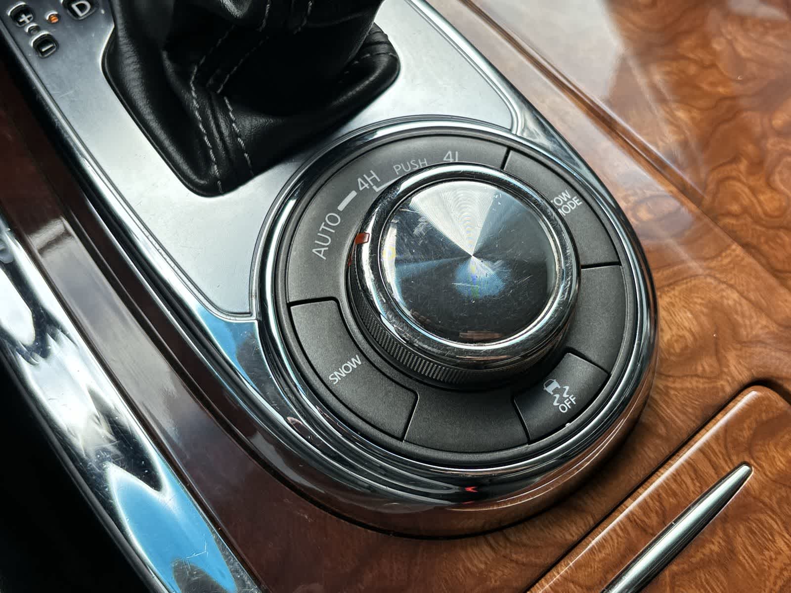 Thumbnail: 2017 INFINITI QX80 - 24