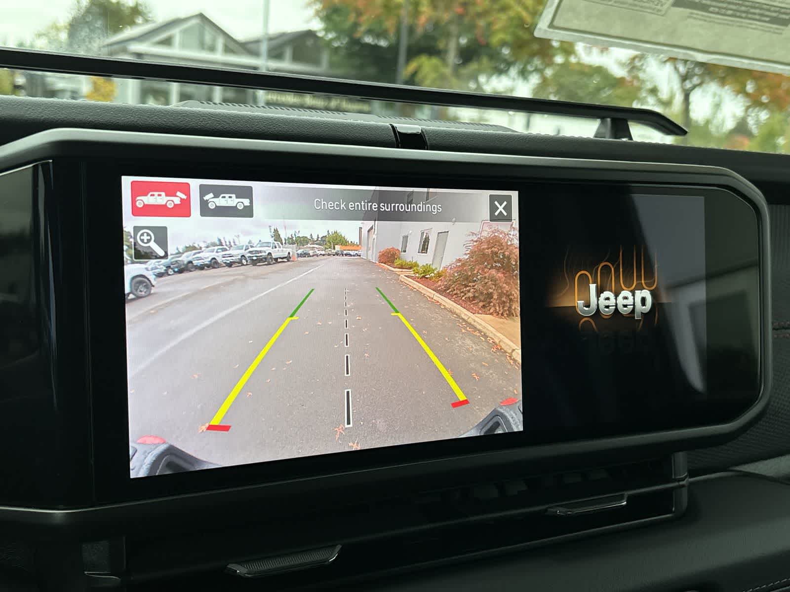 Thumbnail: 2025 Jeep Gladiator - 22