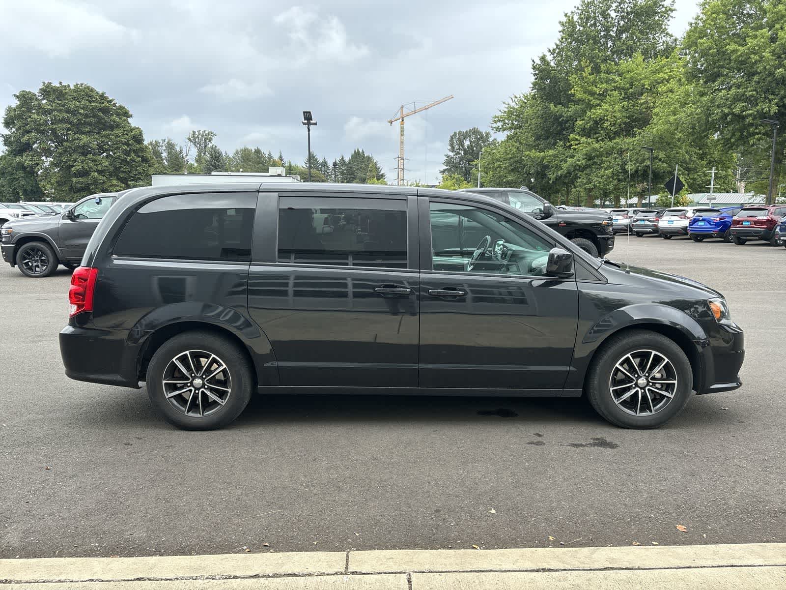 Thumbnail: 2019 Dodge Grand Caravan - 6