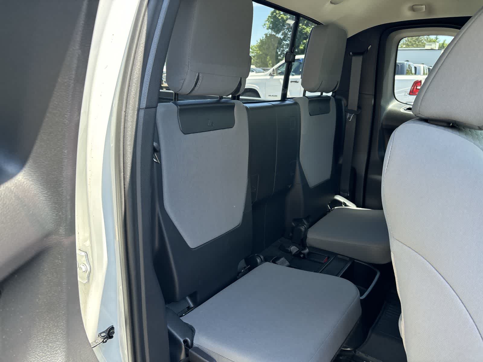2019 Toyota Tacoma SR5 8
