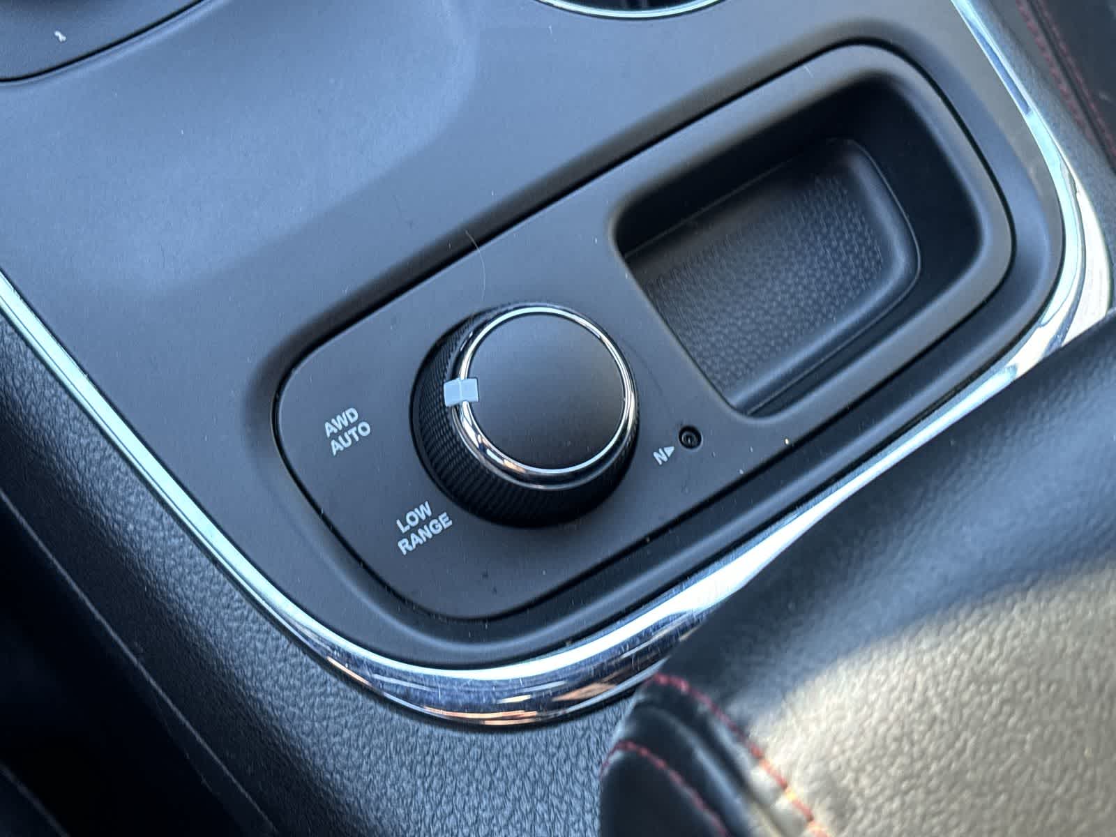 Thumbnail: 2017 Dodge Durango - 27