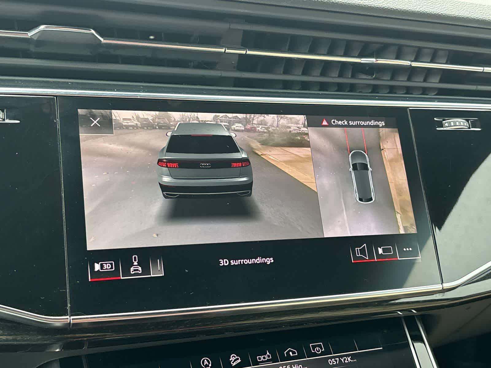 Thumbnail: 2020 Audi Q8 - 22