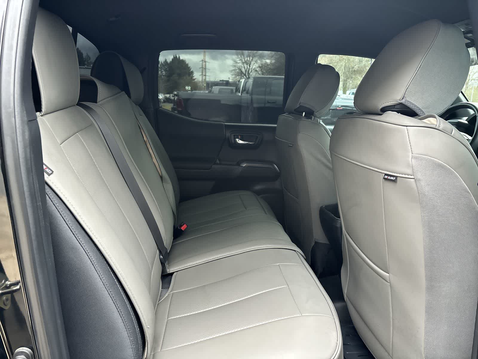 Thumbnail: 2020 Toyota Tacoma - 6