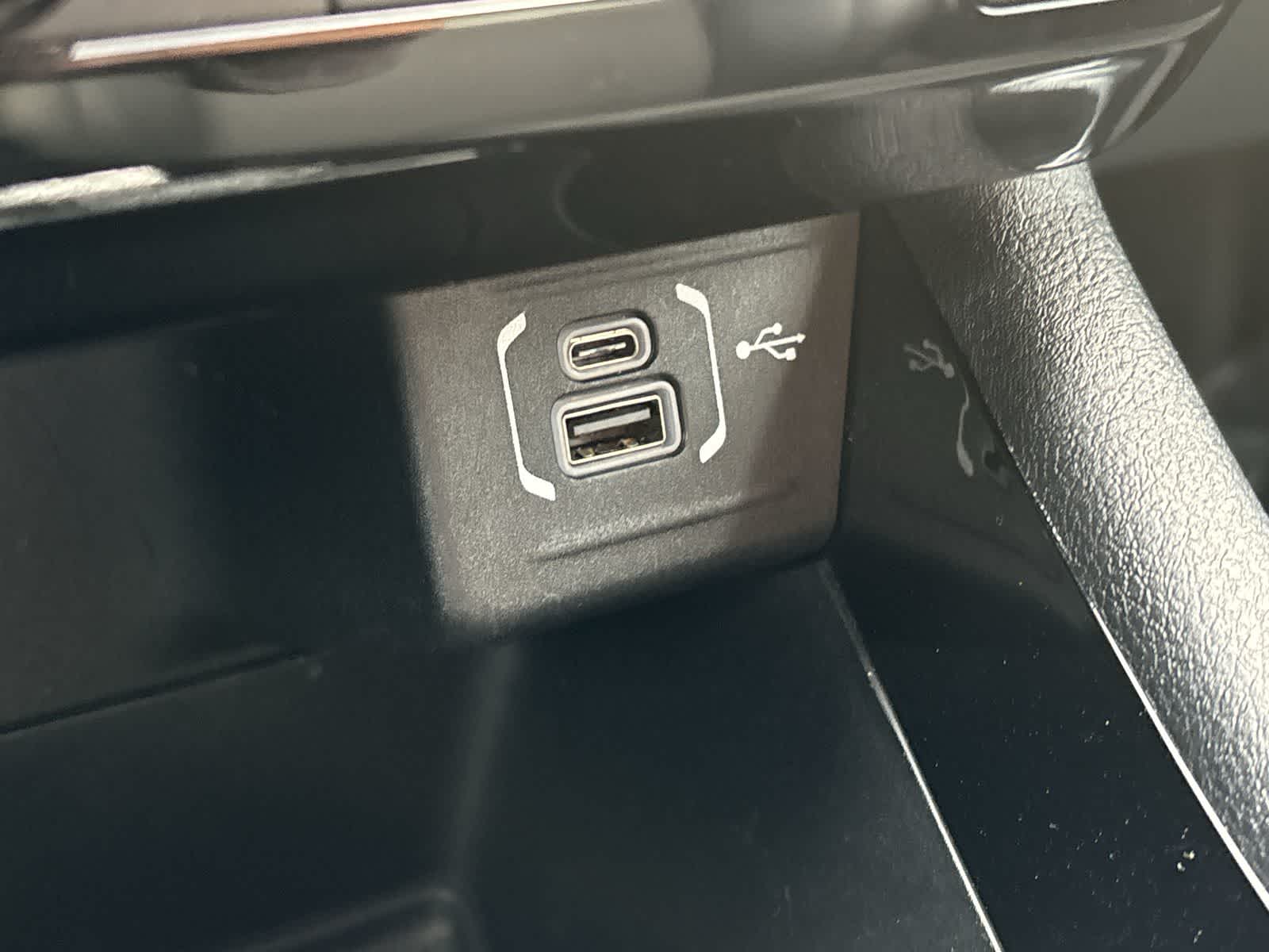 Thumbnail: 2022 Jeep Compass - 25