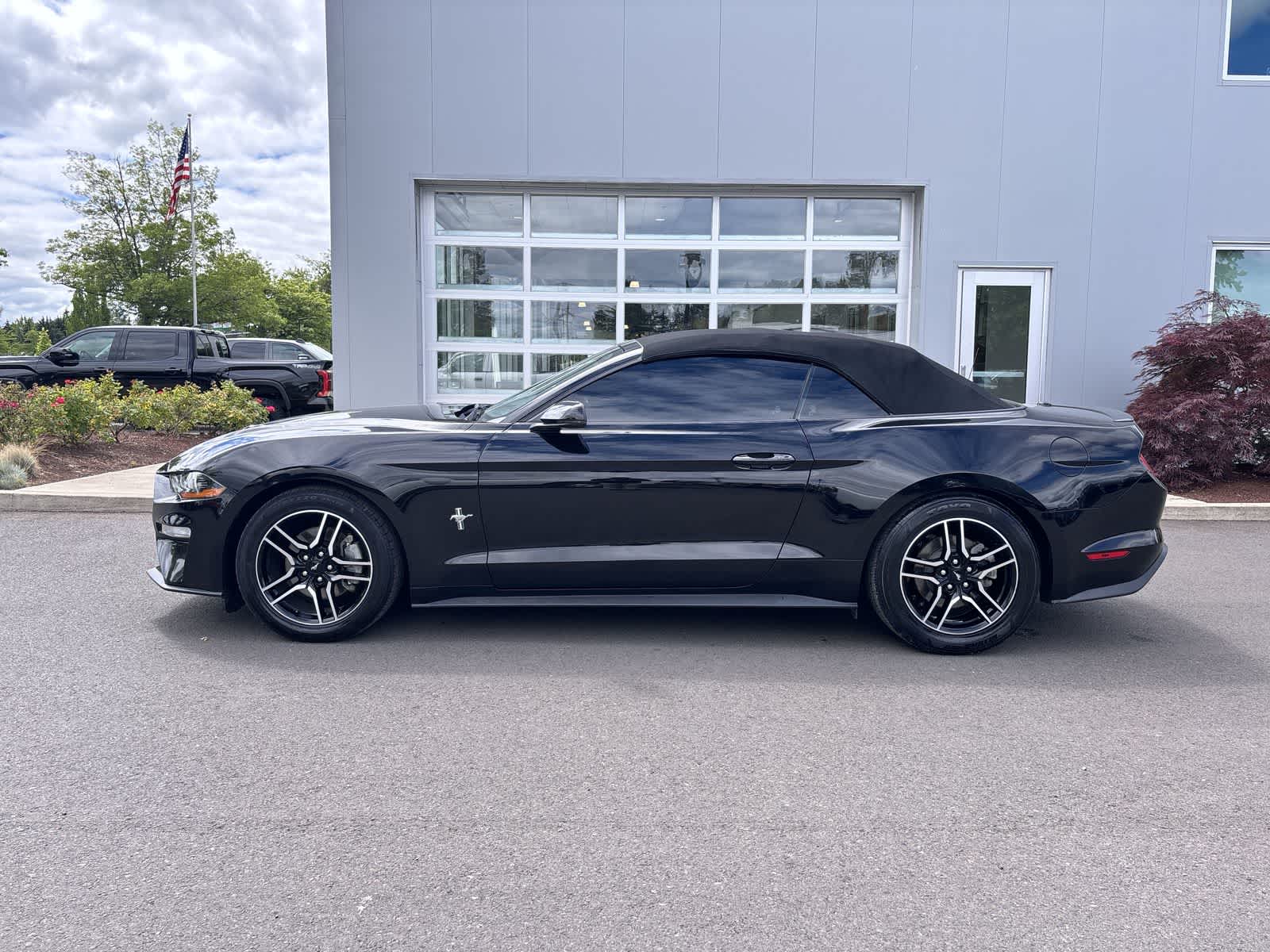 Used 2019 Ford Mustang EcoBoost with VIN 1FATP8UH8K5181920 for sale in Eugene, OR