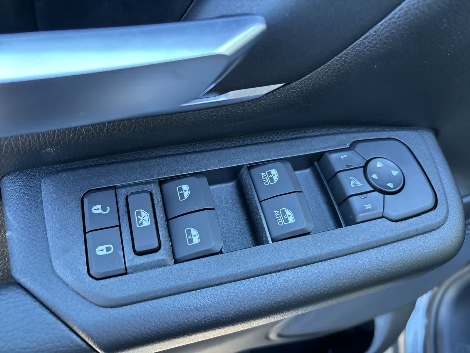 Thumbnail: 2026 RAM 1500 - 11