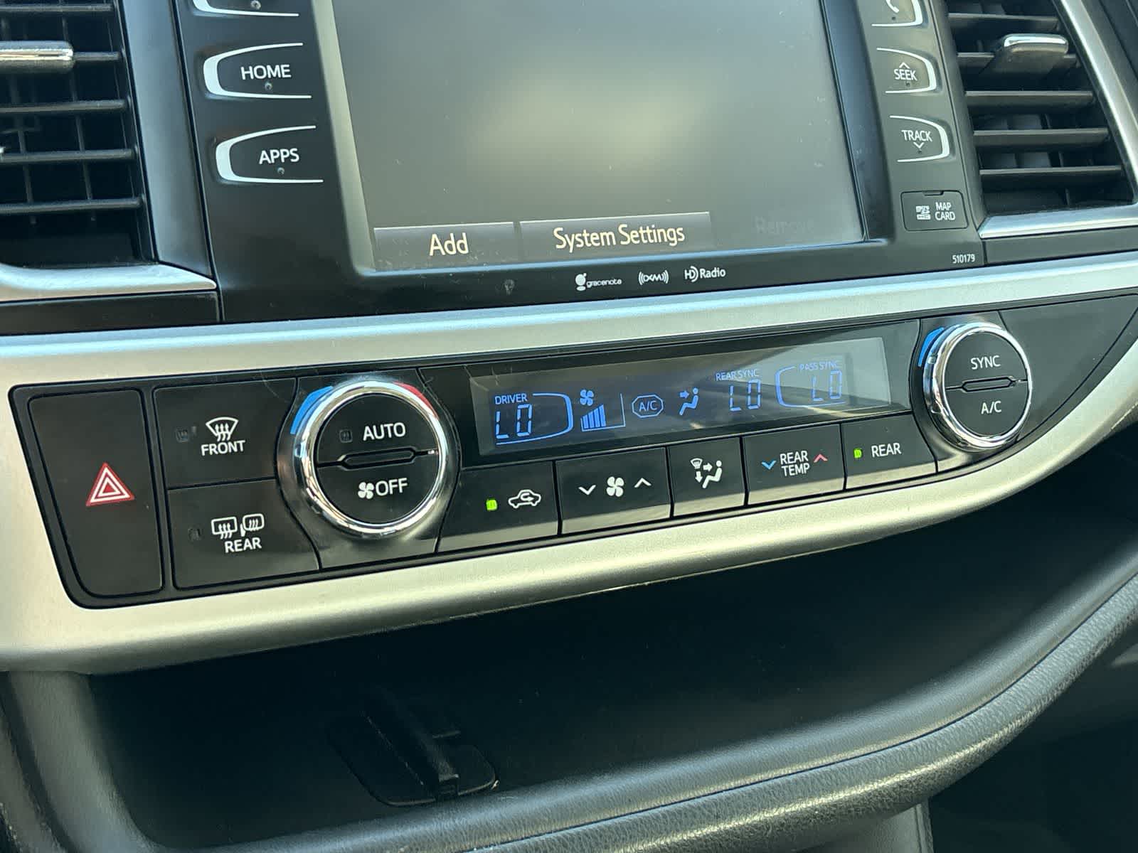 Thumbnail: 2017 Toyota Highlander - 25