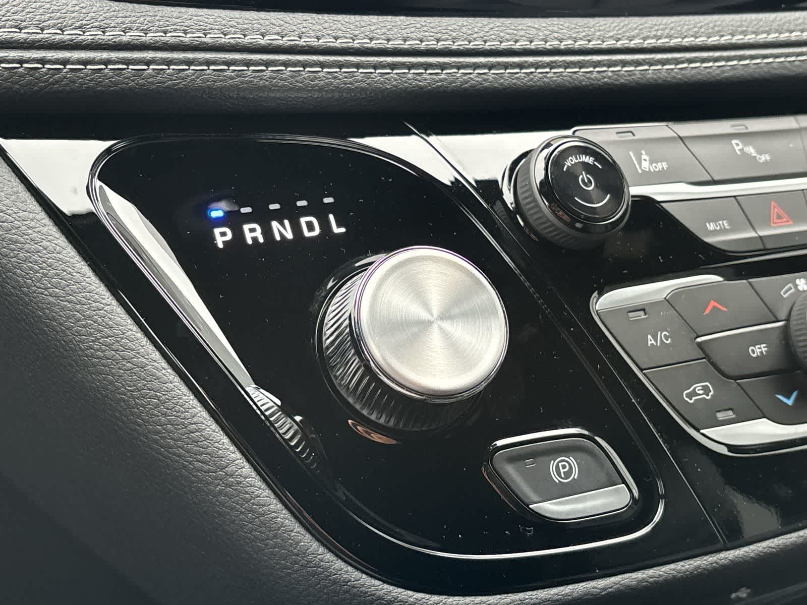 Thumbnail: 2026 Chrysler Pacifica - 25