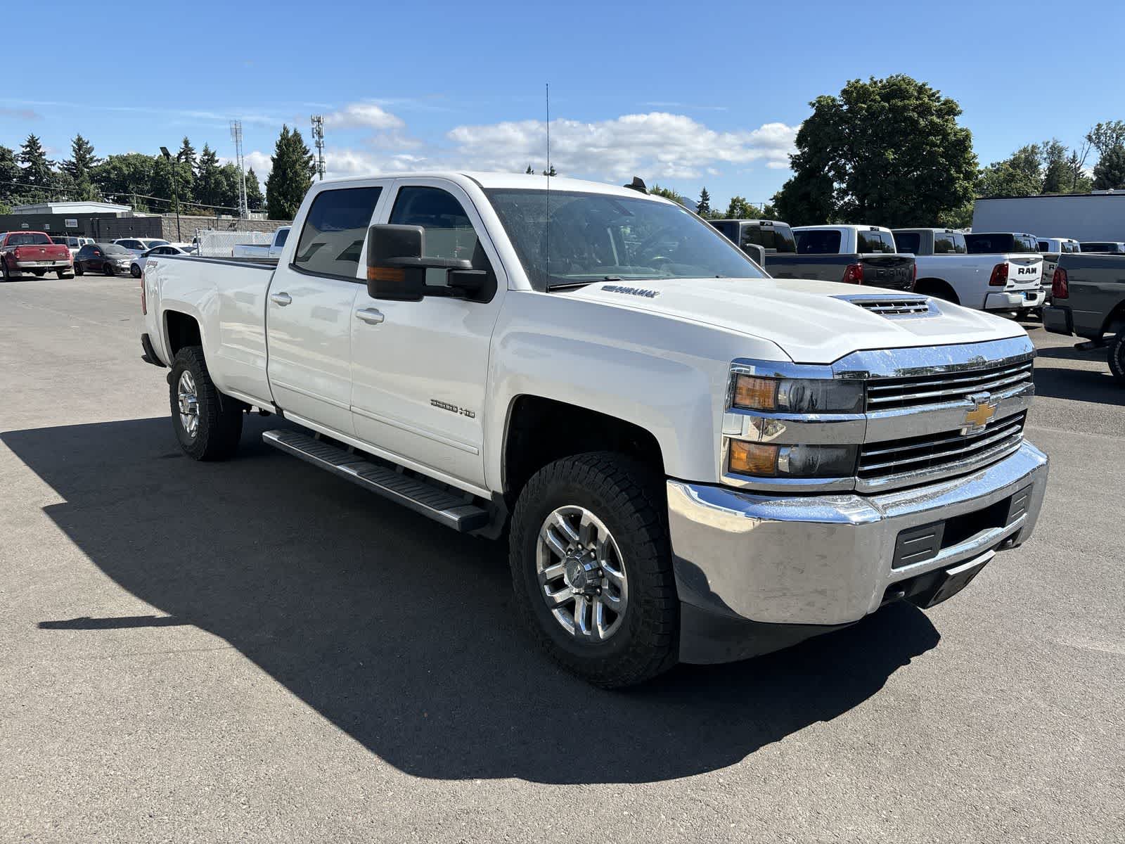 Thumbnail: 2018 Chevrolet Silverado 3500 - 6