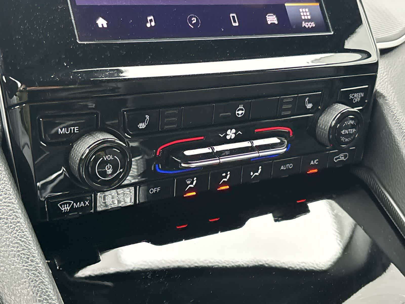 Thumbnail: 2025 Jeep Grand Cherokee - 21