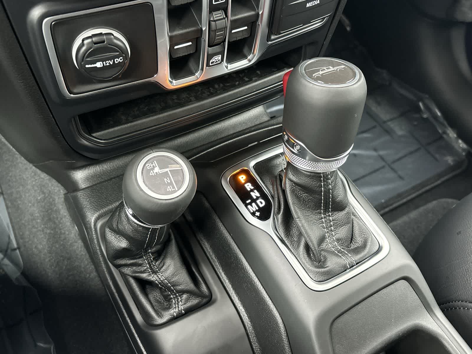 Thumbnail: 2026 Jeep Gladiator - 24