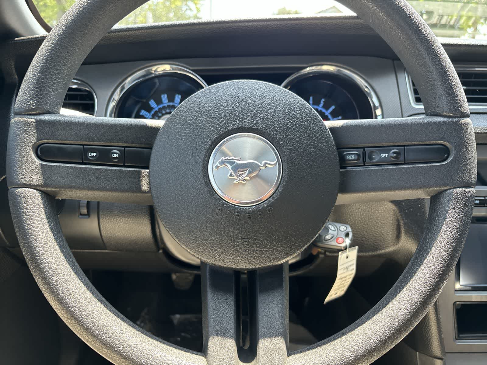Thumbnail: 2010 Ford Mustang - 11